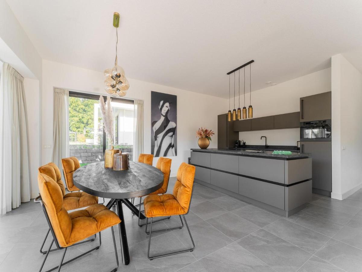 Beautiful Water Villa In Harderhaven With A Jetty Zeewolde Bagian luar foto